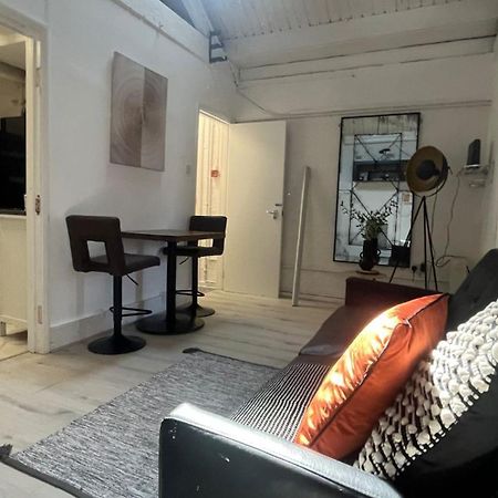 Nifty 2 Bedroom Flat In Goswell Rd London Luaran gambar