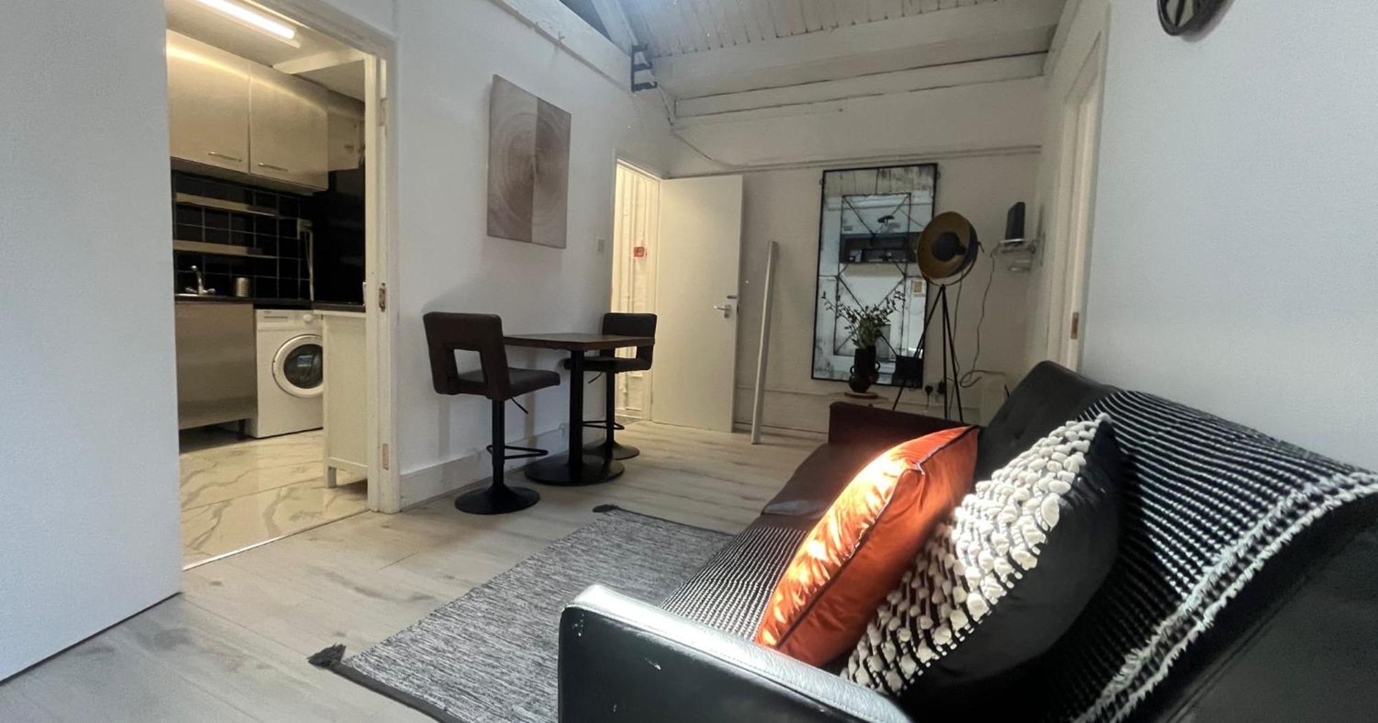 Nifty 2 Bedroom Flat In Goswell Rd London Luaran gambar