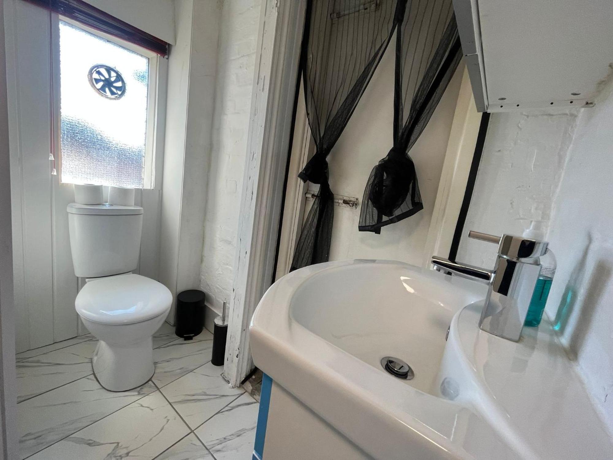 Nifty 2 Bedroom Flat In Goswell Rd London Luaran gambar